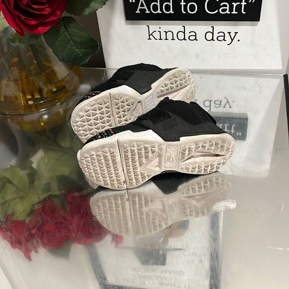 TODDLER Boy NIKE SNEAKERS - Picture 7 of 7